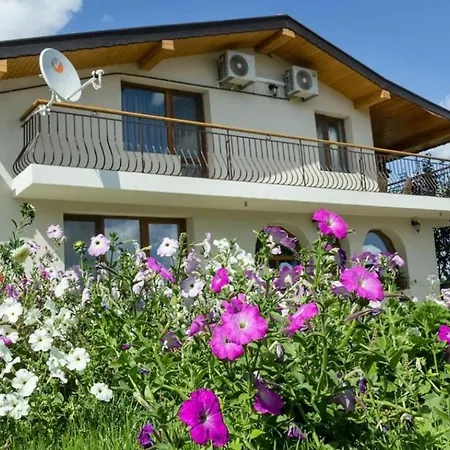 Kъща за гости калимански рай 度假居 Kalimantsi